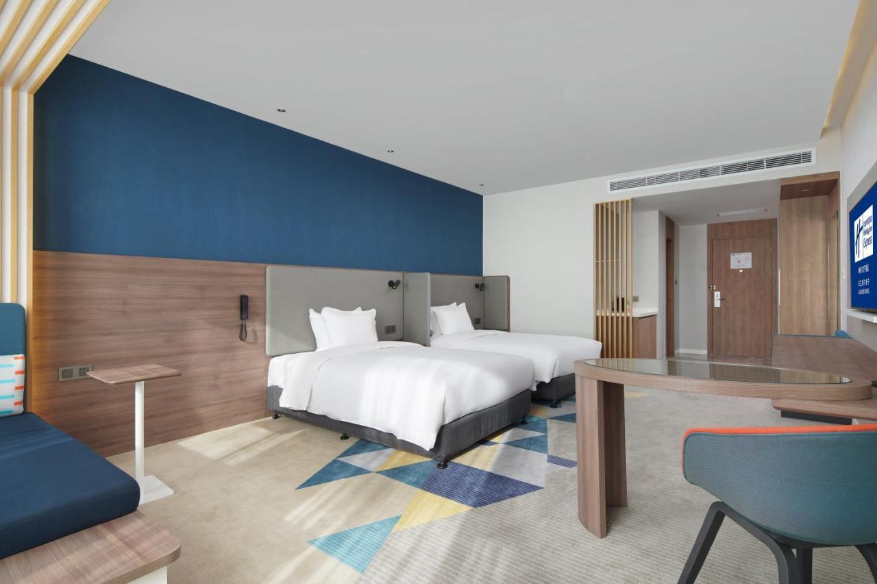 Holiday Inn Express Ulanqab Jining By Ihg Exterior foto