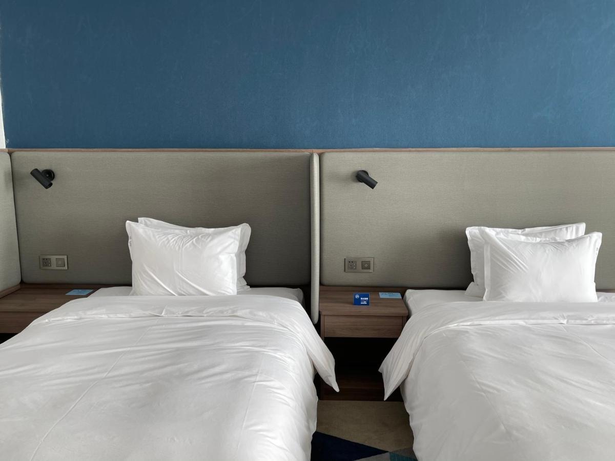 Holiday Inn Express Ulanqab Jining By Ihg Exterior foto