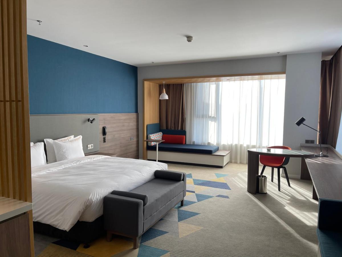 Holiday Inn Express Ulanqab Jining By Ihg Exterior foto